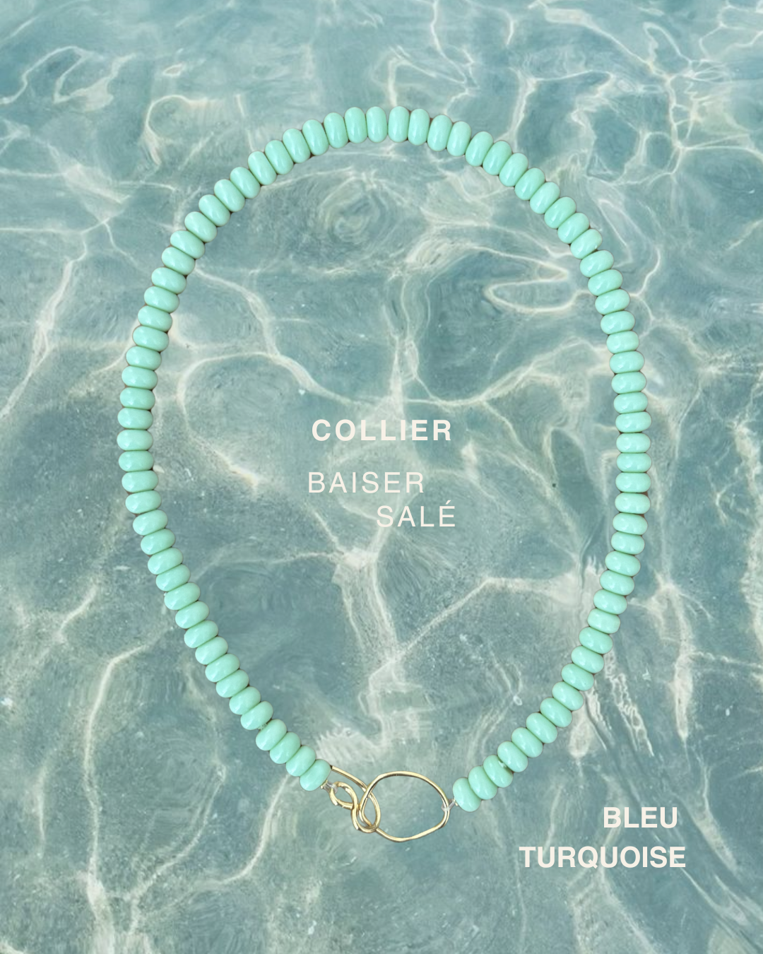 Collier Baiser salé turquoise plaqué or 18k — détail des perles de verre par Capucine Arnoux